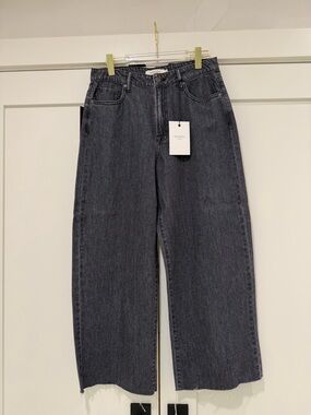 Hidden Jeans Nori Cropped Wide Leg Jeans Gray Wash Size 29 Raw Hem. NWT